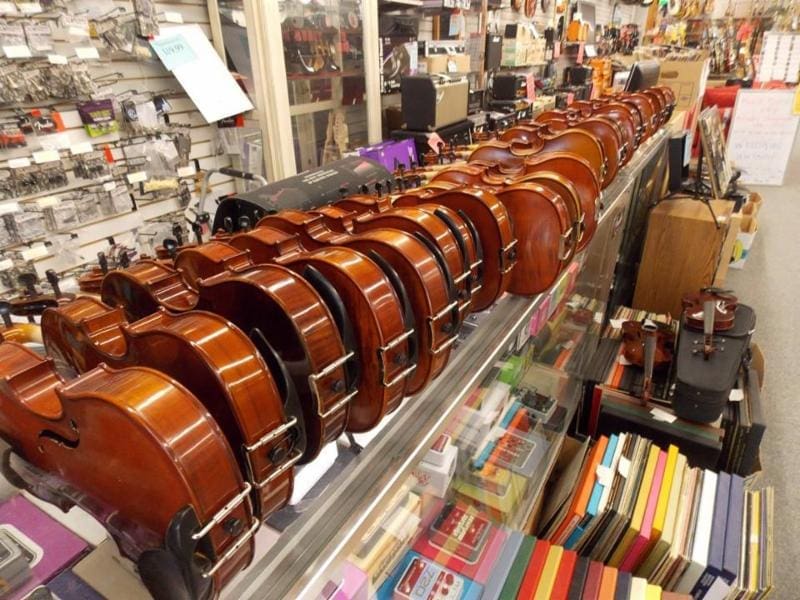 VIOLINS