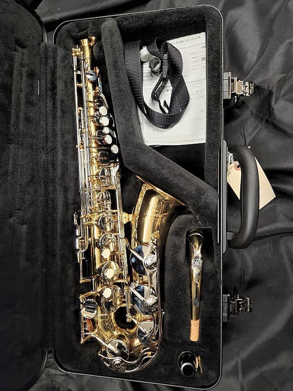 Yamaha Alto Sax Brass rental instruments complete with case and accessories original packages - Image 2