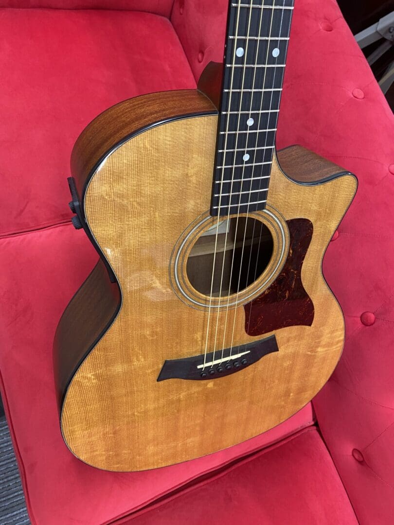 Taylor 314CE Acoustic-Electric Guitar 2001 - Natural with Case $1,049.99 + $85 Shipping - Image 3