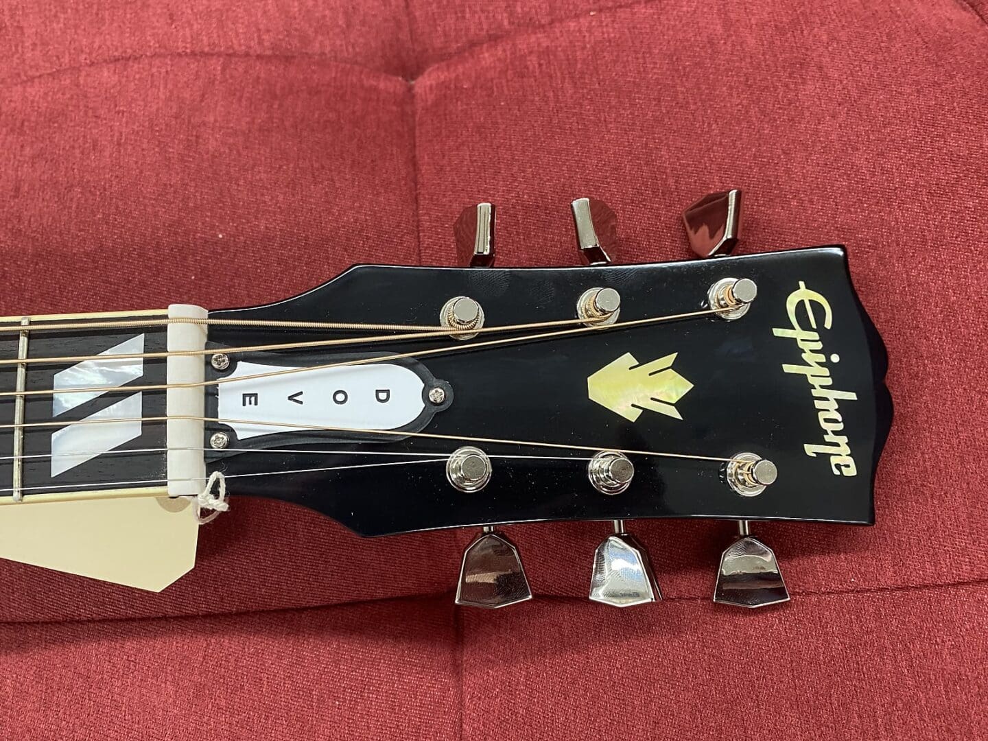Epiphone Inspired by Gibson Custom 1963 Dove