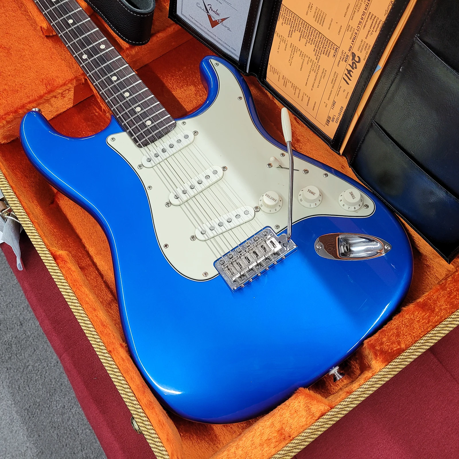 Fender Custom Shop Sweetwater Dealer Select Stratocaster NOS 2020 - Bright Saphire Metallic - Image 3