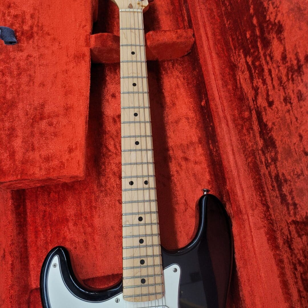 Fender American Standard Stratocaster Left-Handed with Maple