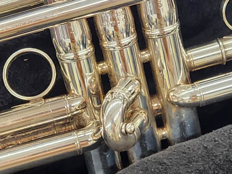 Yamaha XENO Custom trumpet YTR8335R - Silver with case used