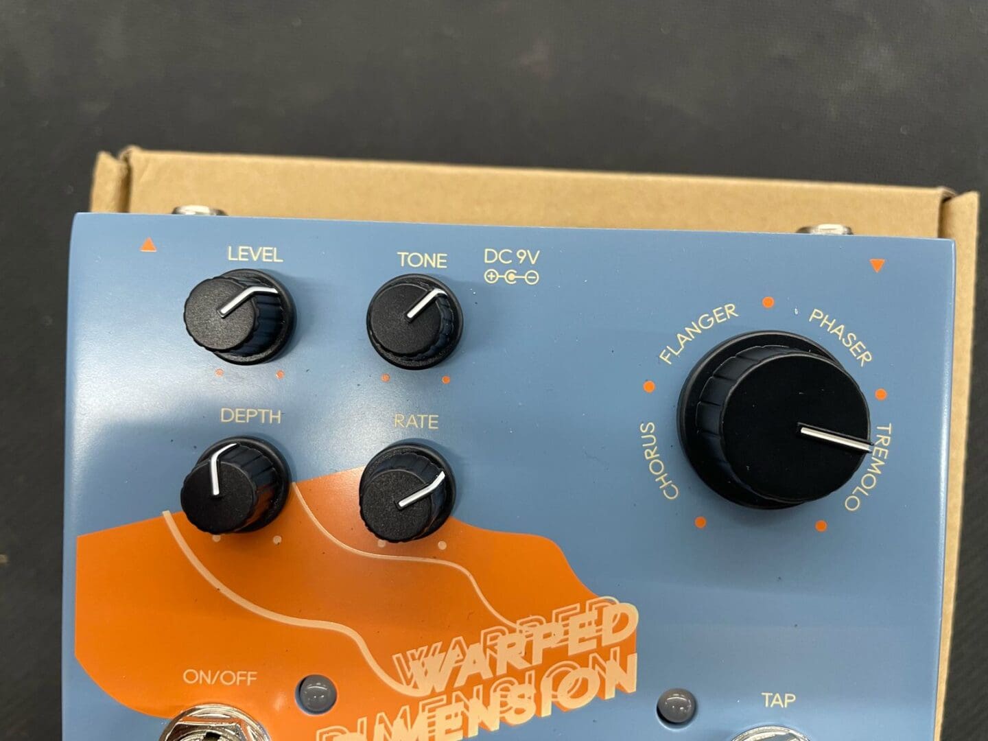 SONICAKE Warped Dimension Digital Modulation Guitar Pedal - Victor