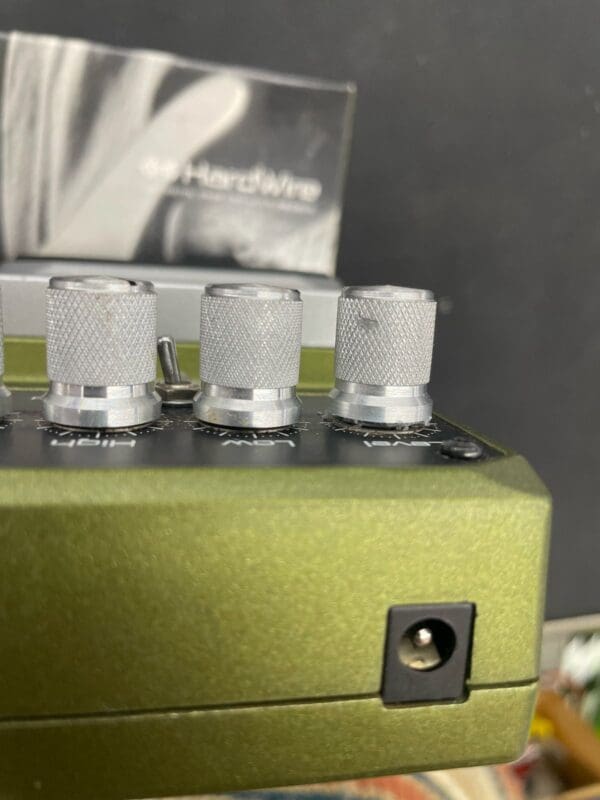 DigiTech Hardwire CM-2 Tube Overdrive - Silver - Victor Litz