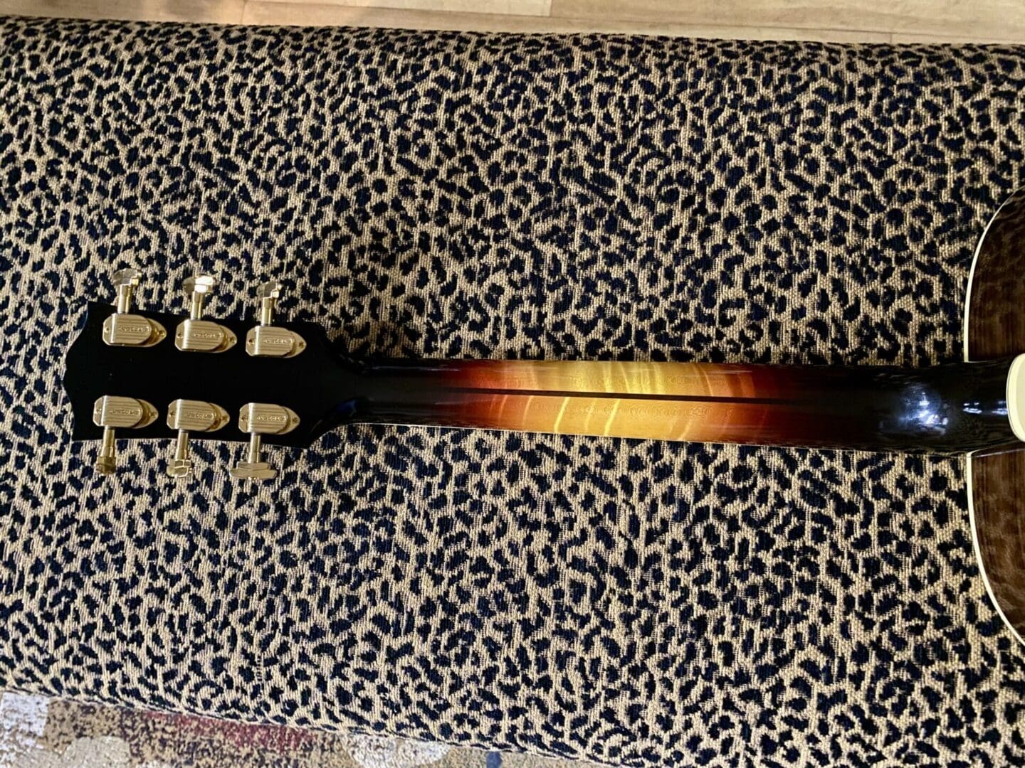 Gibson Custom Murphy Lab Pre-War SJ-200 Rosewood Ultra Light Aged Acoustic Guitar 2024 - Faded Vintage Sunburst - Image 18