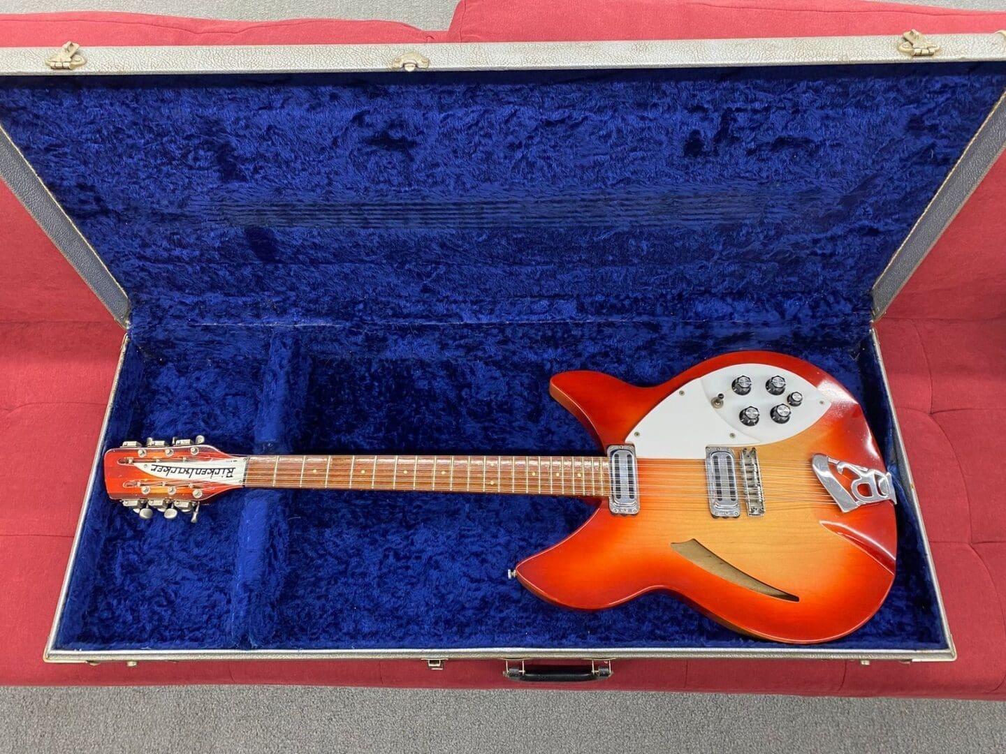 Rickenbacker 330/12 Electric 12-String Guitar 1967 - Fireglo with Original Case - Image 6