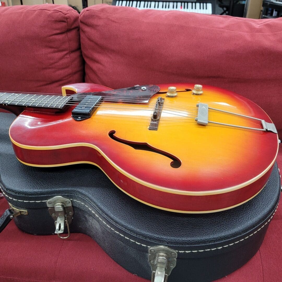 1962 Gibson ES-125TC Archtop Electric Guitar - Sunburst