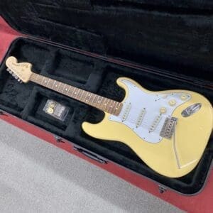 Fender Yngwie Malmsteen Stratocaster with Scalloped Rosewood Fingerboard 2017 - Vintage White