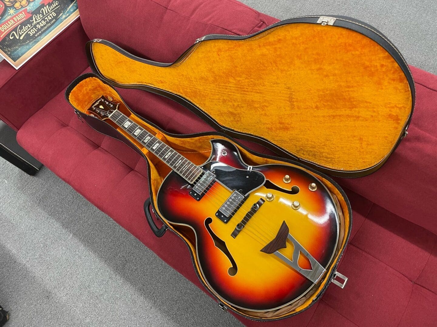Univox Pro ES-175 Copy - Sunburst w/ Case - Victor Litz
