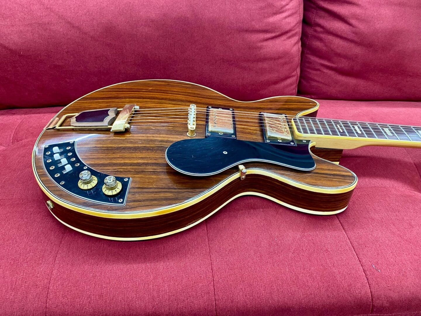 Ventura V-1502 Al Ciaola Copy Electric Guitar 1970's - Walnut w/ Case Made in Japan - Image 10