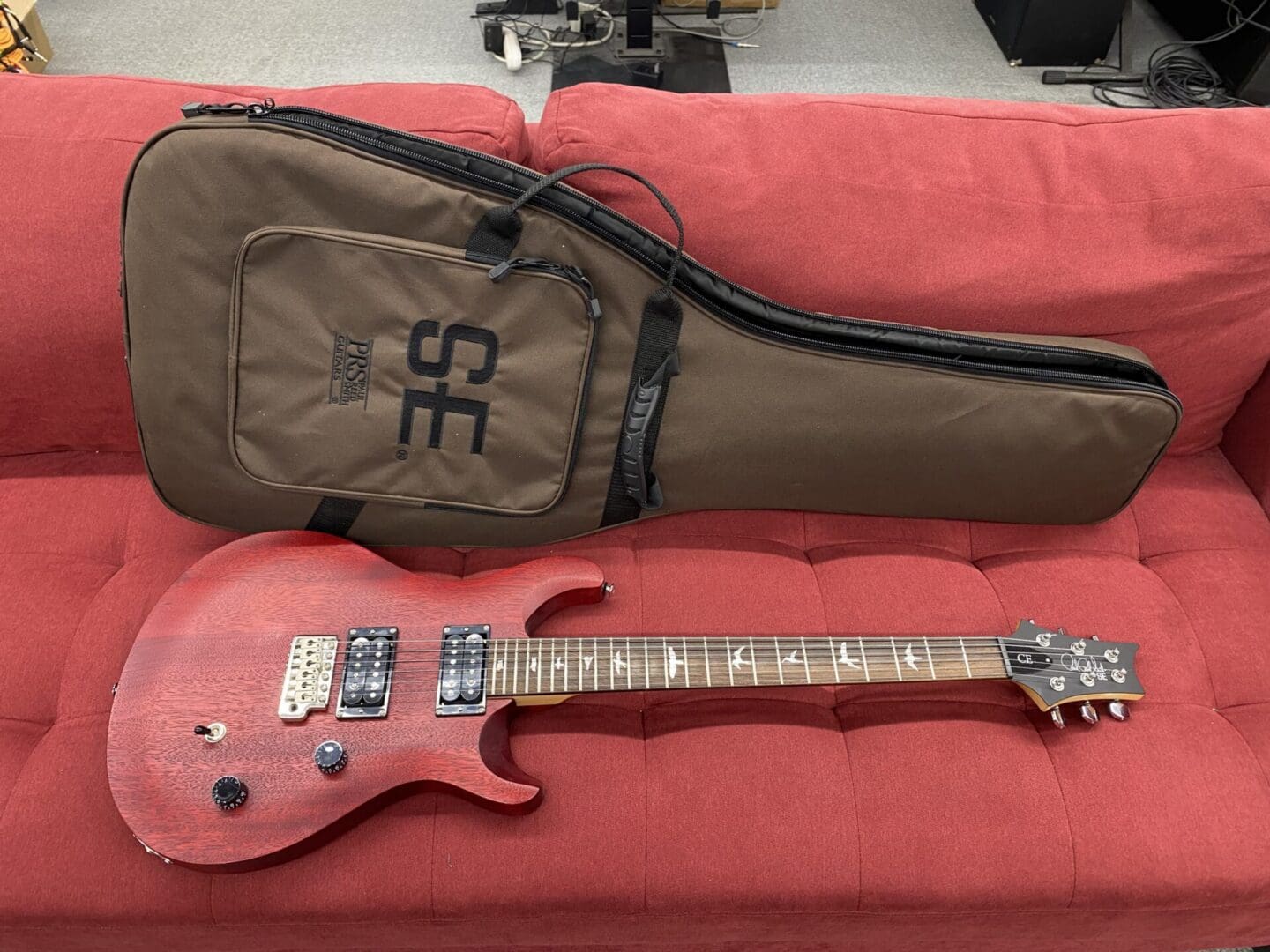 PRS SE CE-24 Standard - Vintage Cherry Satin w/ Bag - Image 2
