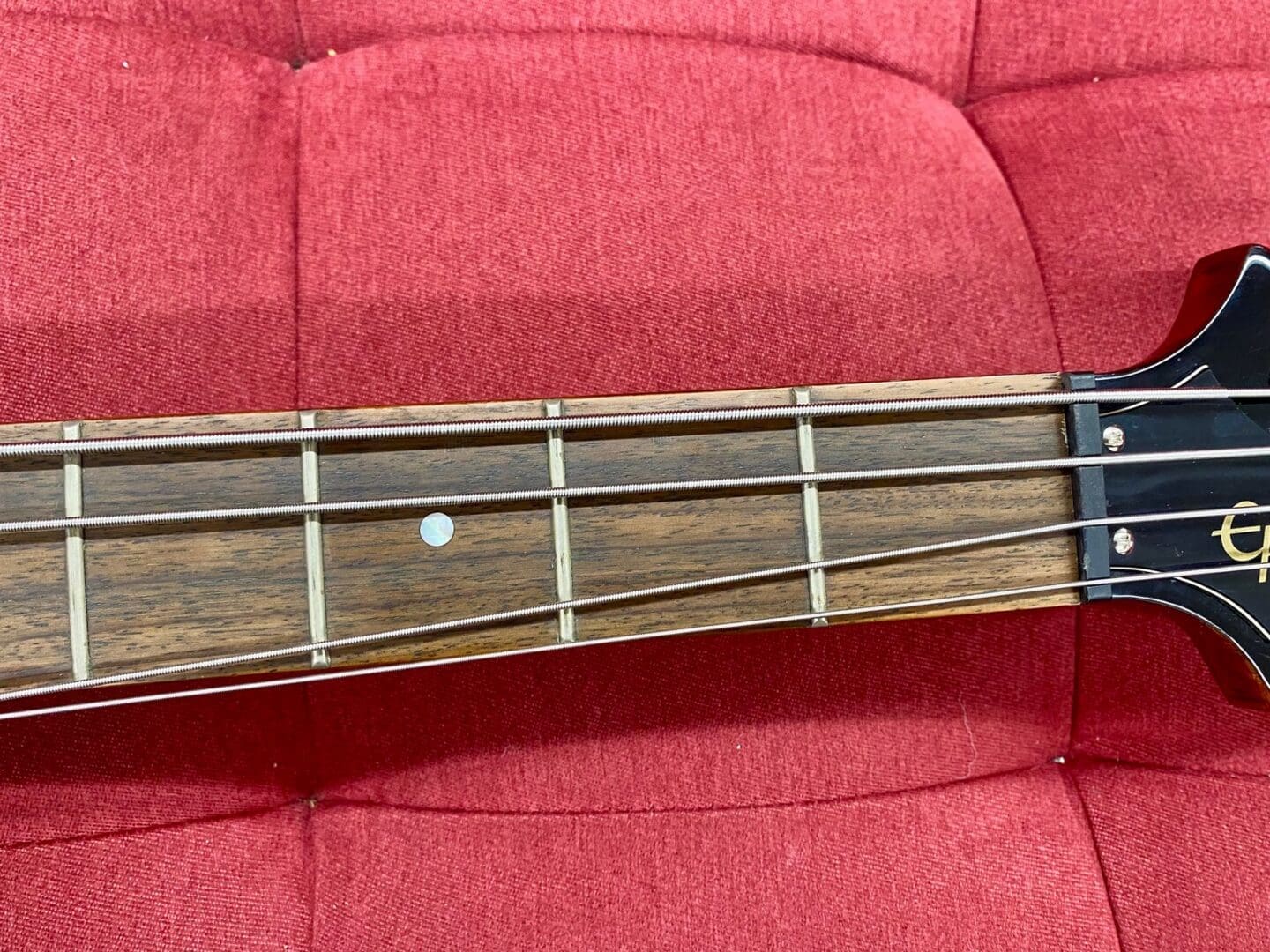 Epiphone Thunderbird E1 Bass Guitar - Vintage Sunburst - Image 9