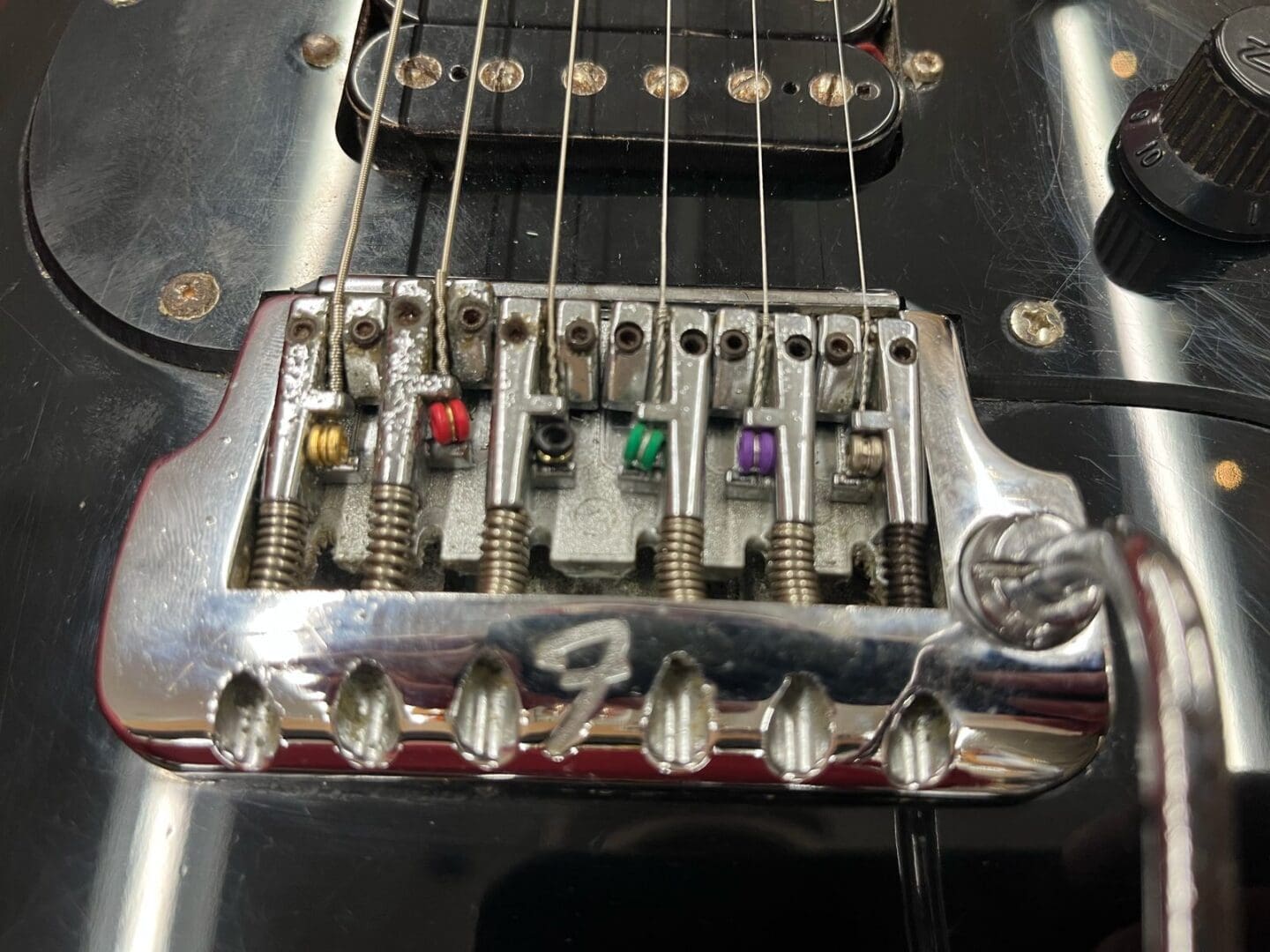 Fender Contemporary Series Stratocaster Deluxe HSS 1985 - Black - Image 18