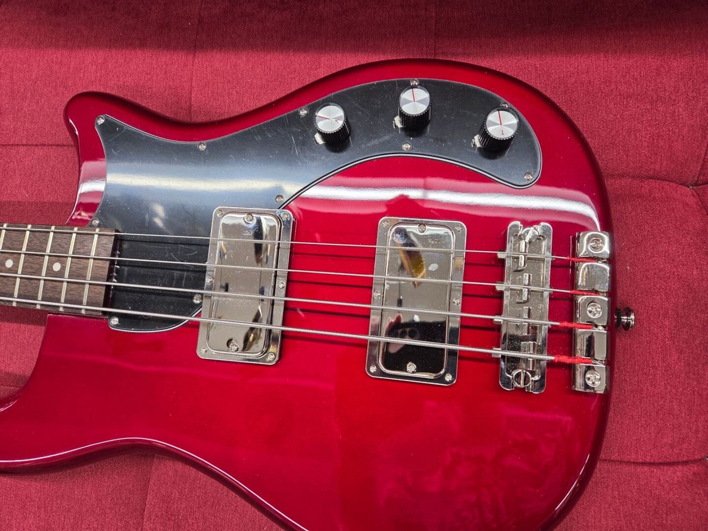 Epiphone Embassy Bass - Sparkling Burgundy - Victor Litz