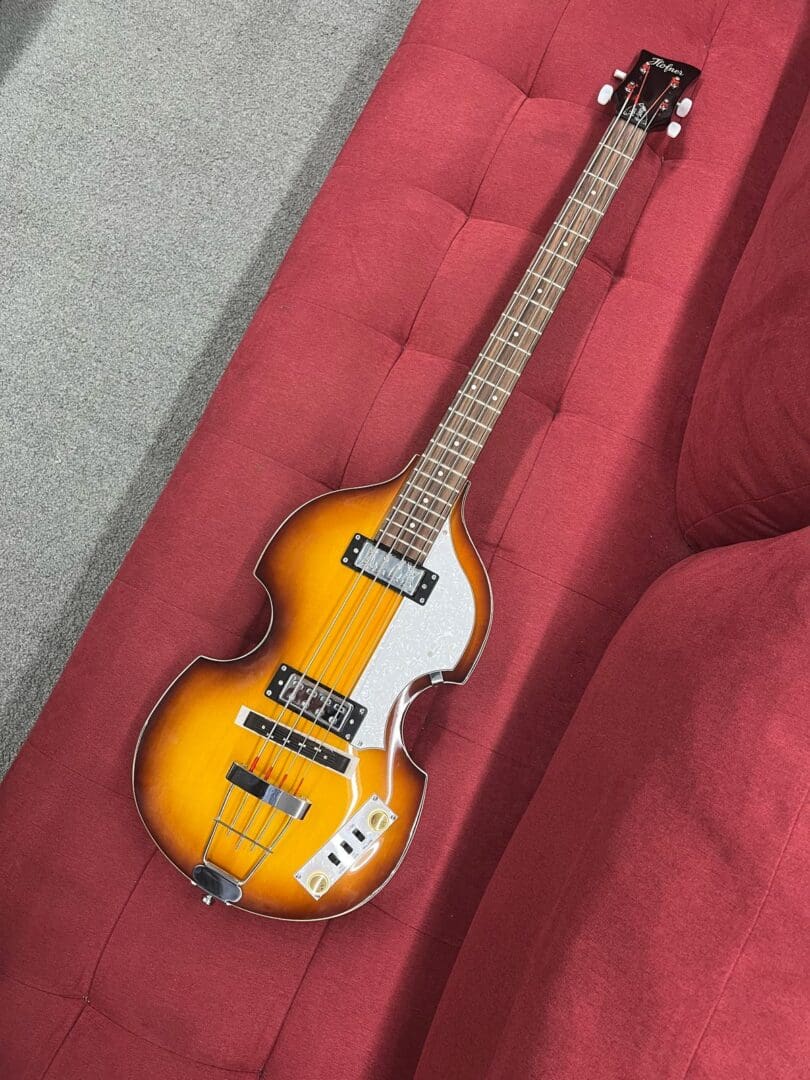 Hofner HI-BB-PE-SB Violin Bass - Sunburst - Victor Litz