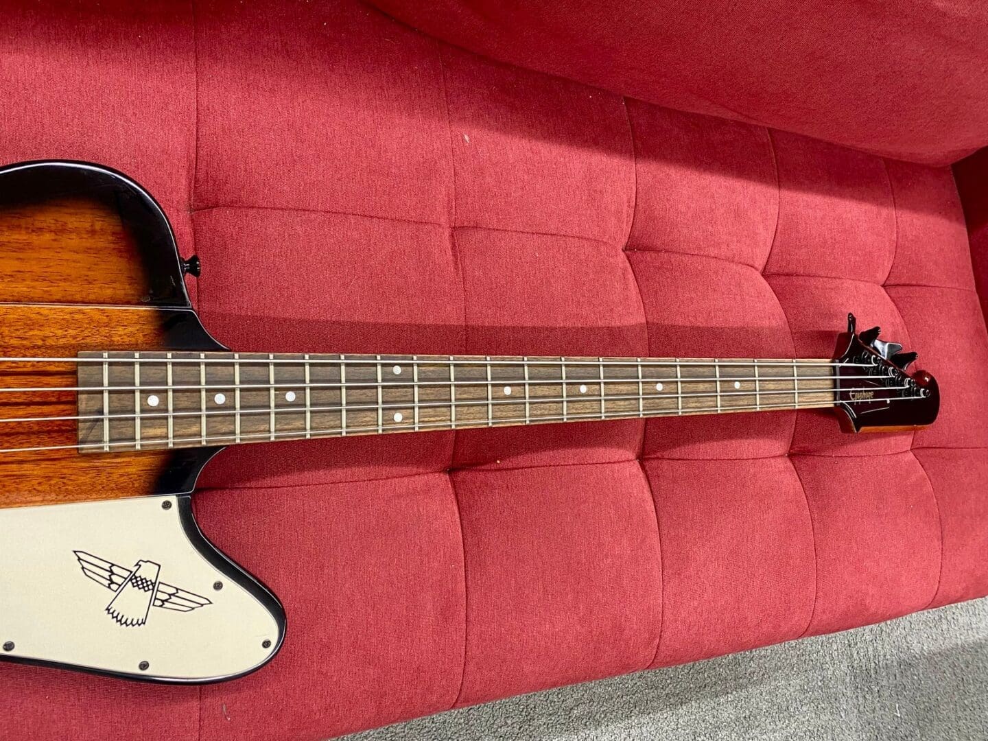 Epiphone Thunderbird E1 Bass Guitar - Vintage Sunburst - Image 8