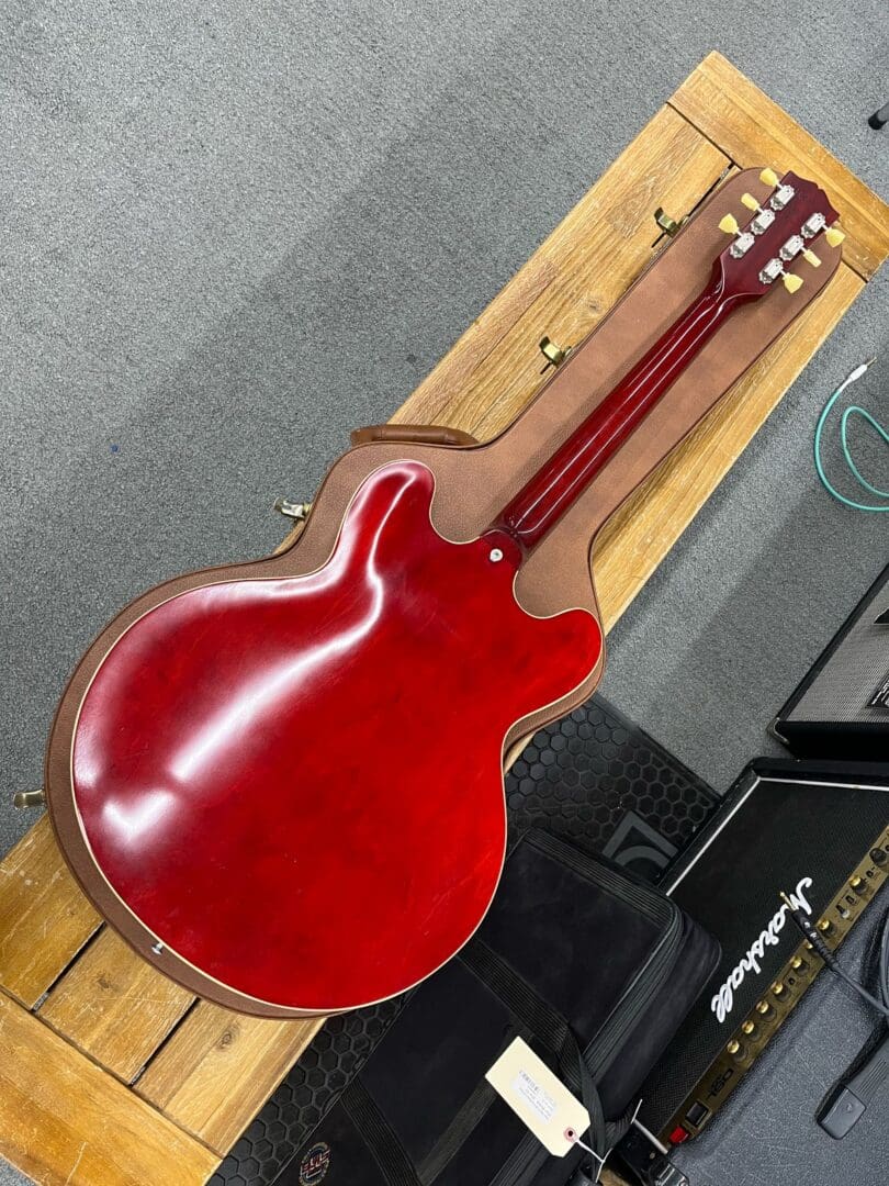Gibson ES-335 Dot Memphis 2013 - Satin Red W/ Gibson Case - Victor