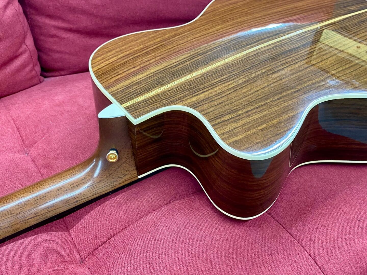 Martin OMC-16RE Premium Acoustic-Electric Guitar 2003 - Natural - Image 12
