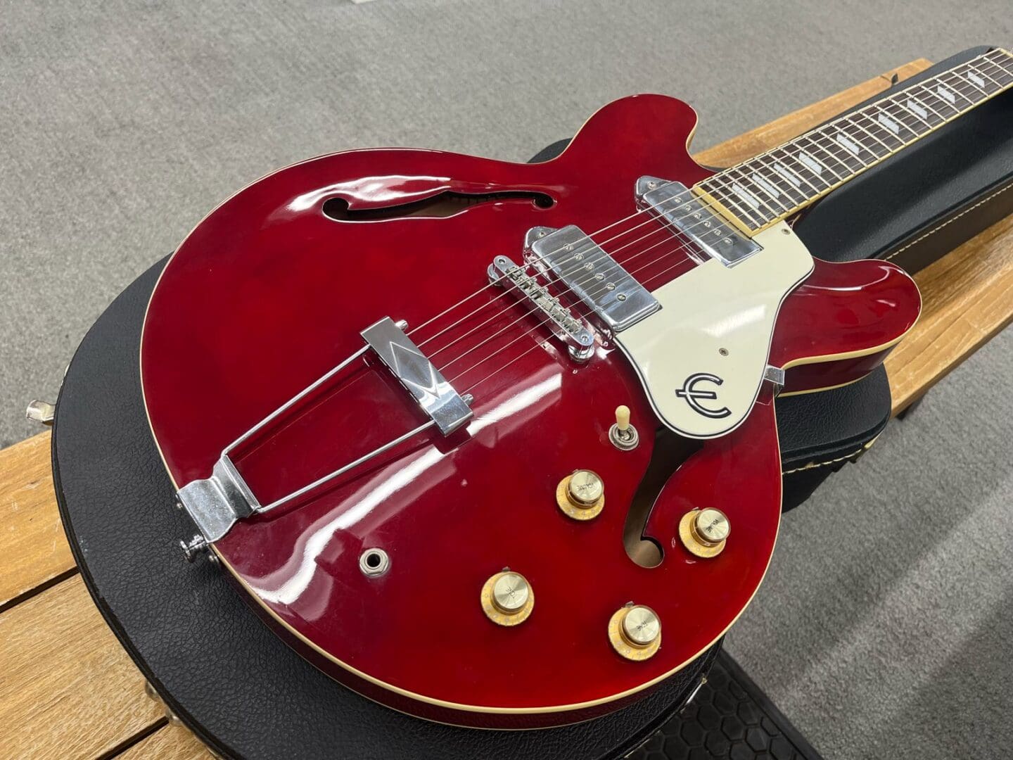 Epiphone Casino CH 2003 MIK - Cherry W/ Epiphone Case - Victor Litz