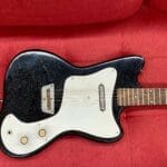 Silvertone Model 1451 single-pickup “Hornet” 1967 – Black Sparkle