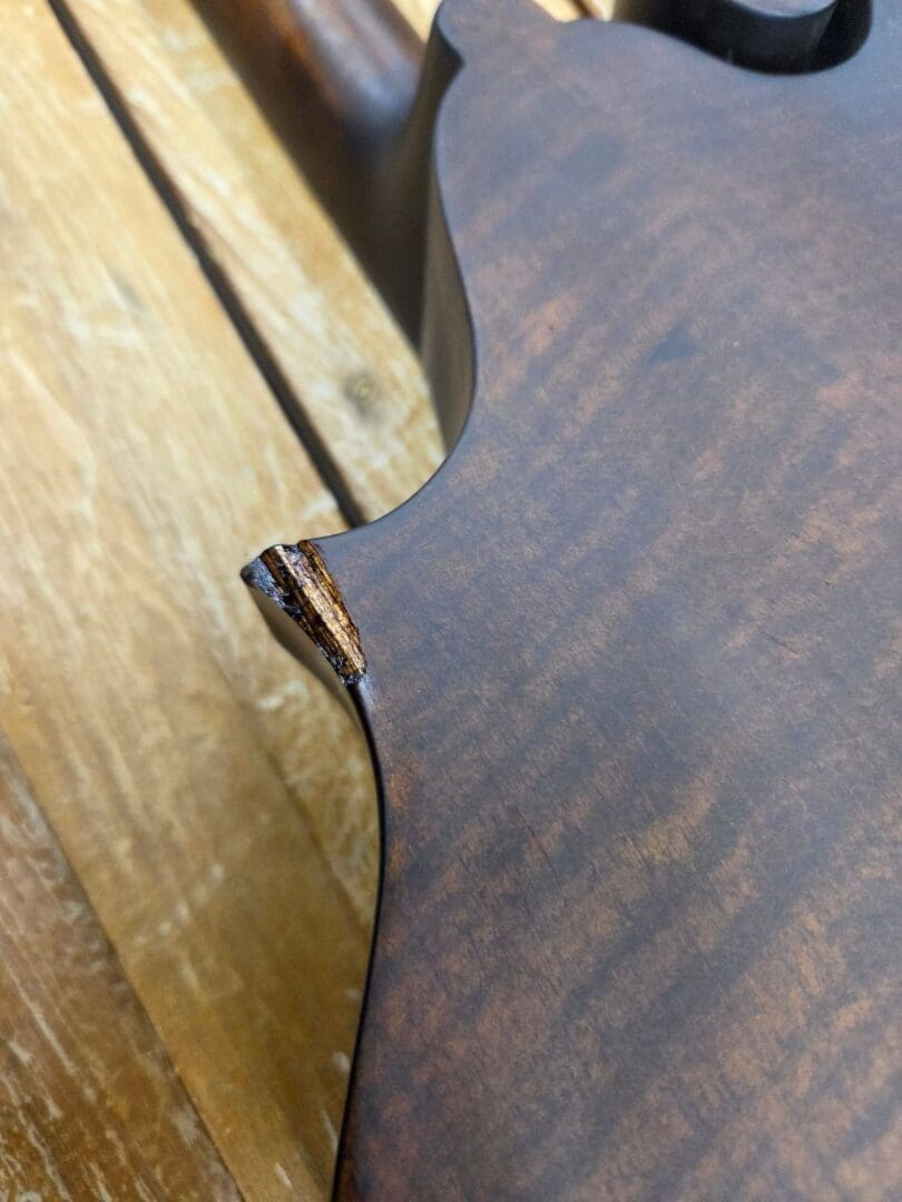 Eastman MDA315 mandola took a fall B-Stock - Image 2
