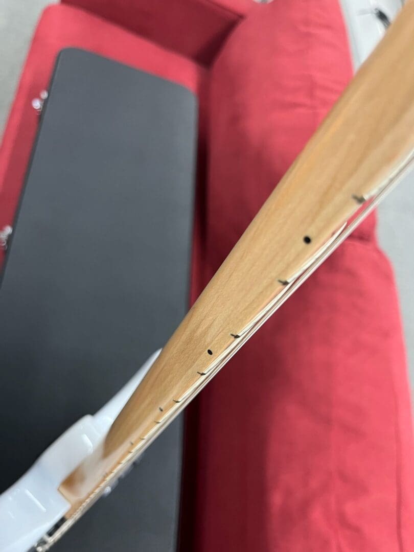 Eastman MDA315 mandola took a fall B-Stock - Image 4