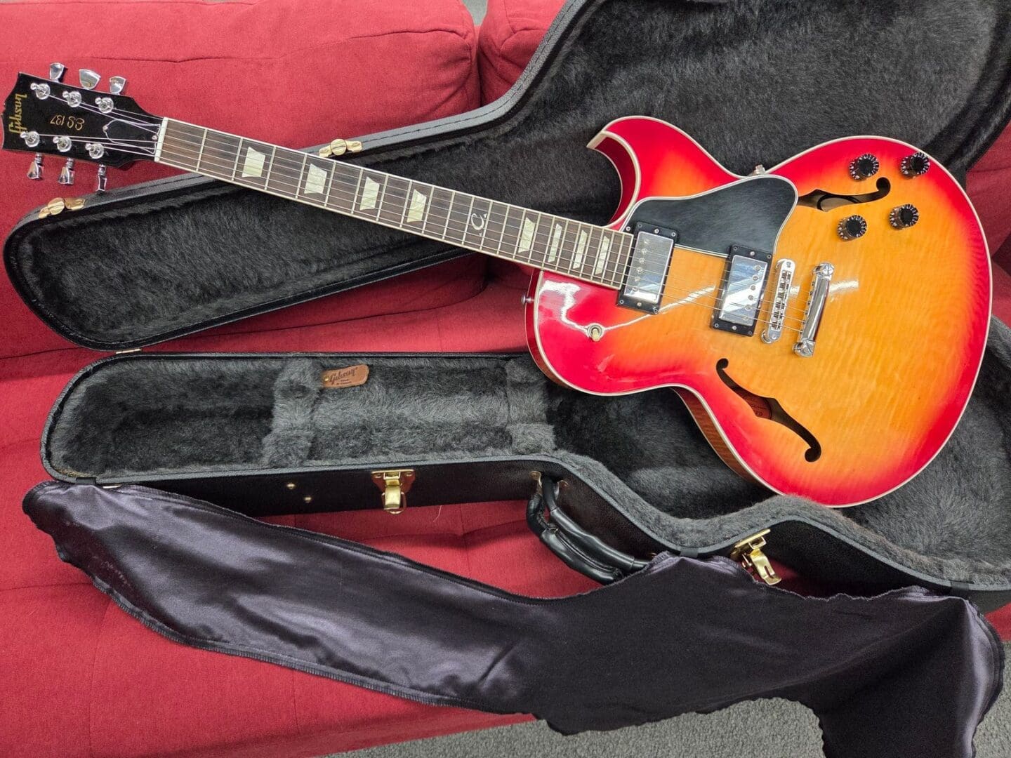 Gibson ES137 2007 - Heritage cherry sunburst guitarvwith case Custom C.O.A. - Image 15