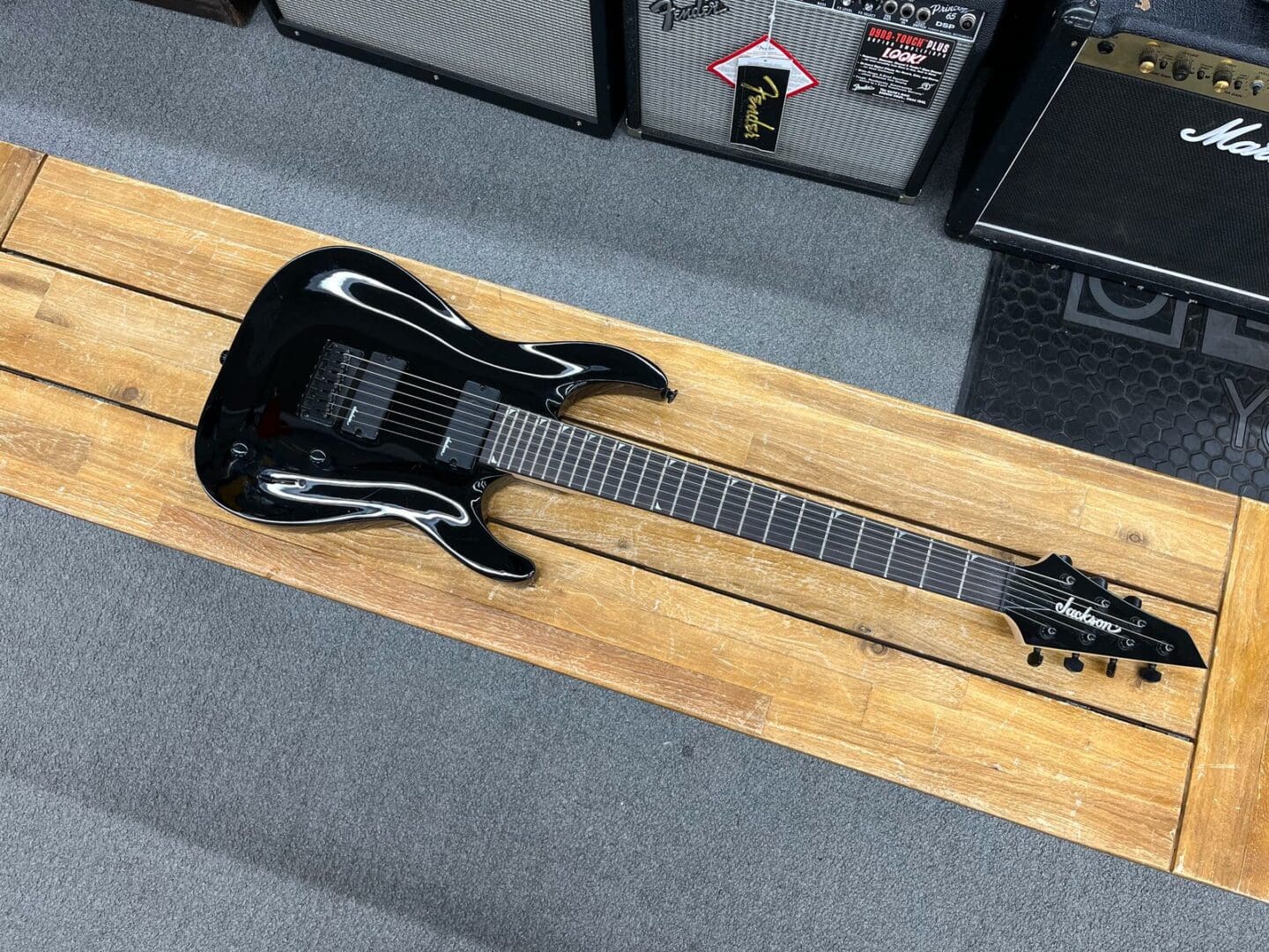 Jackson JS22-7 7-String Dinky - Black - Victor Litz