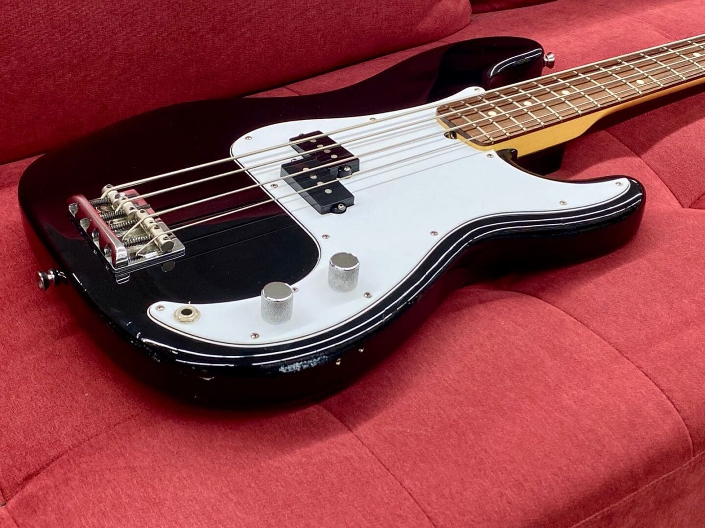 Fender American Standard Precision Bass 2008 - Black w/ Case - Image 13
