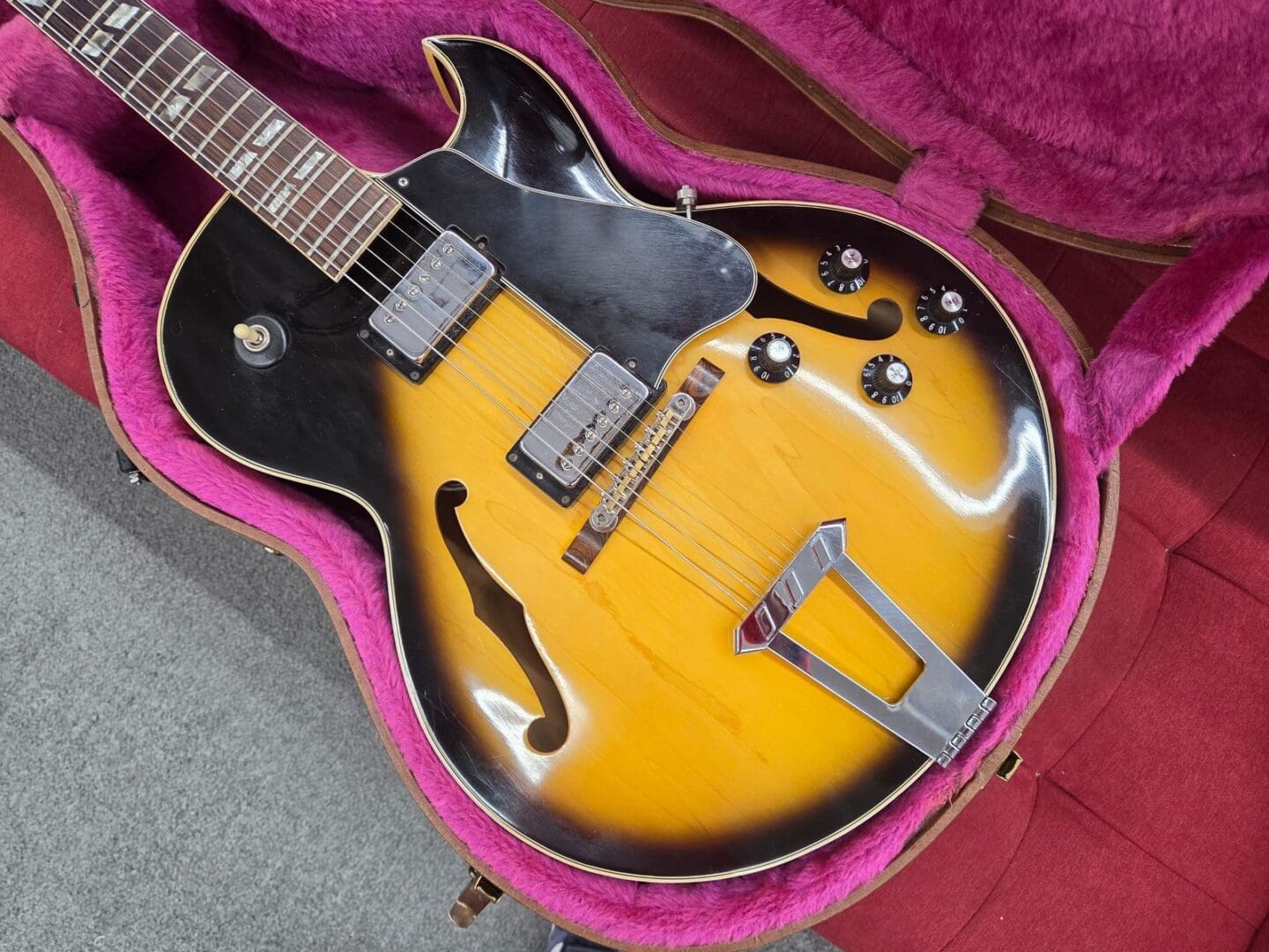 Gibson ES-175D 1976 with Case- Sunburst - Image 12