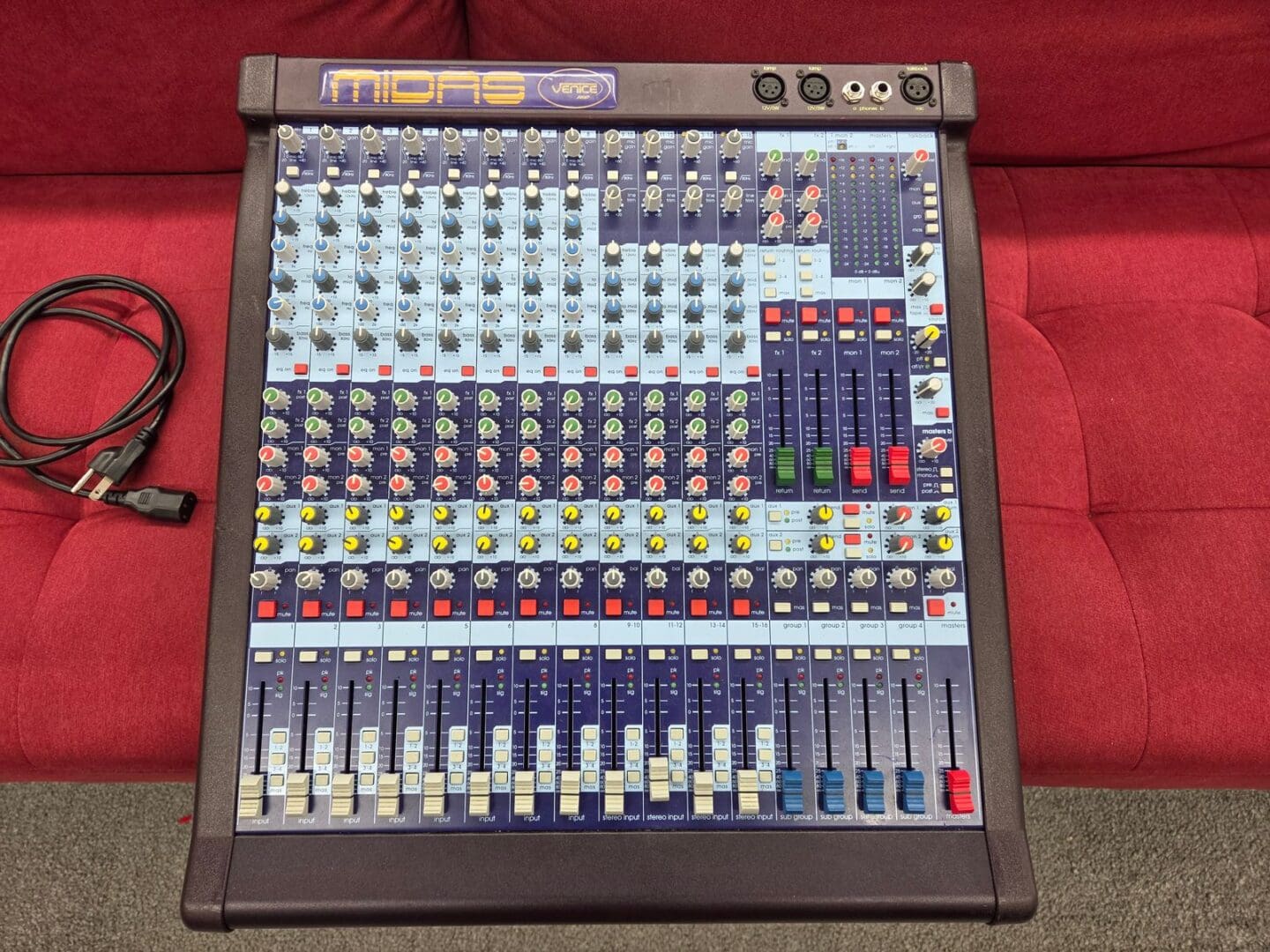 Midas Venice 160 16-Channel / 30-Input Mixing Console