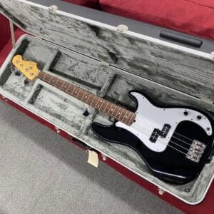 Fender American Standard Precision Bass 2008 - Black w/ Case