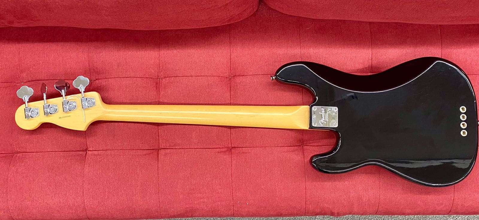 Fender American Standard Precision Bass 2008 - Black w/ Case - Image 3