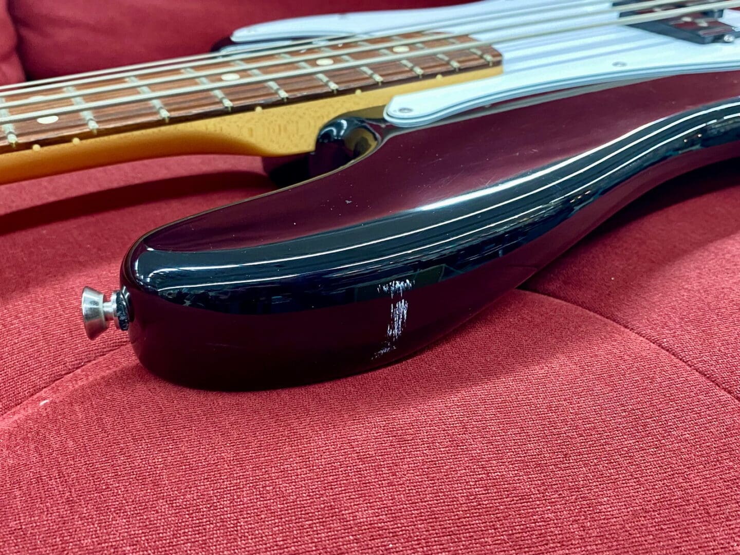 Fender American Standard Precision Bass 2008 - Black w/ Case - Image 4