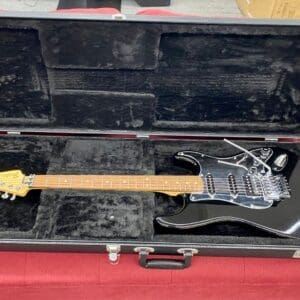Fender Standard Stratocaster HSS with Floyd Rose 2017 - Black with Mirror Pickguard and Case