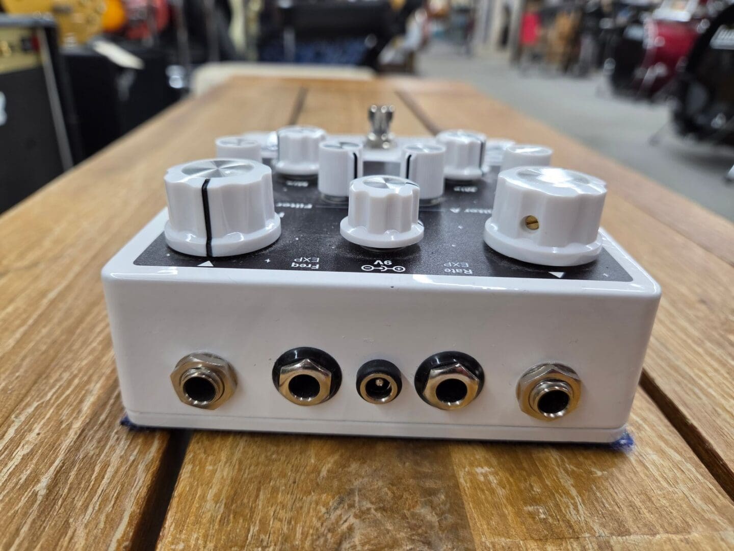 EarthQuaker Devices Interstellar Orbiter Dual Resonant Filter - White - Image 6