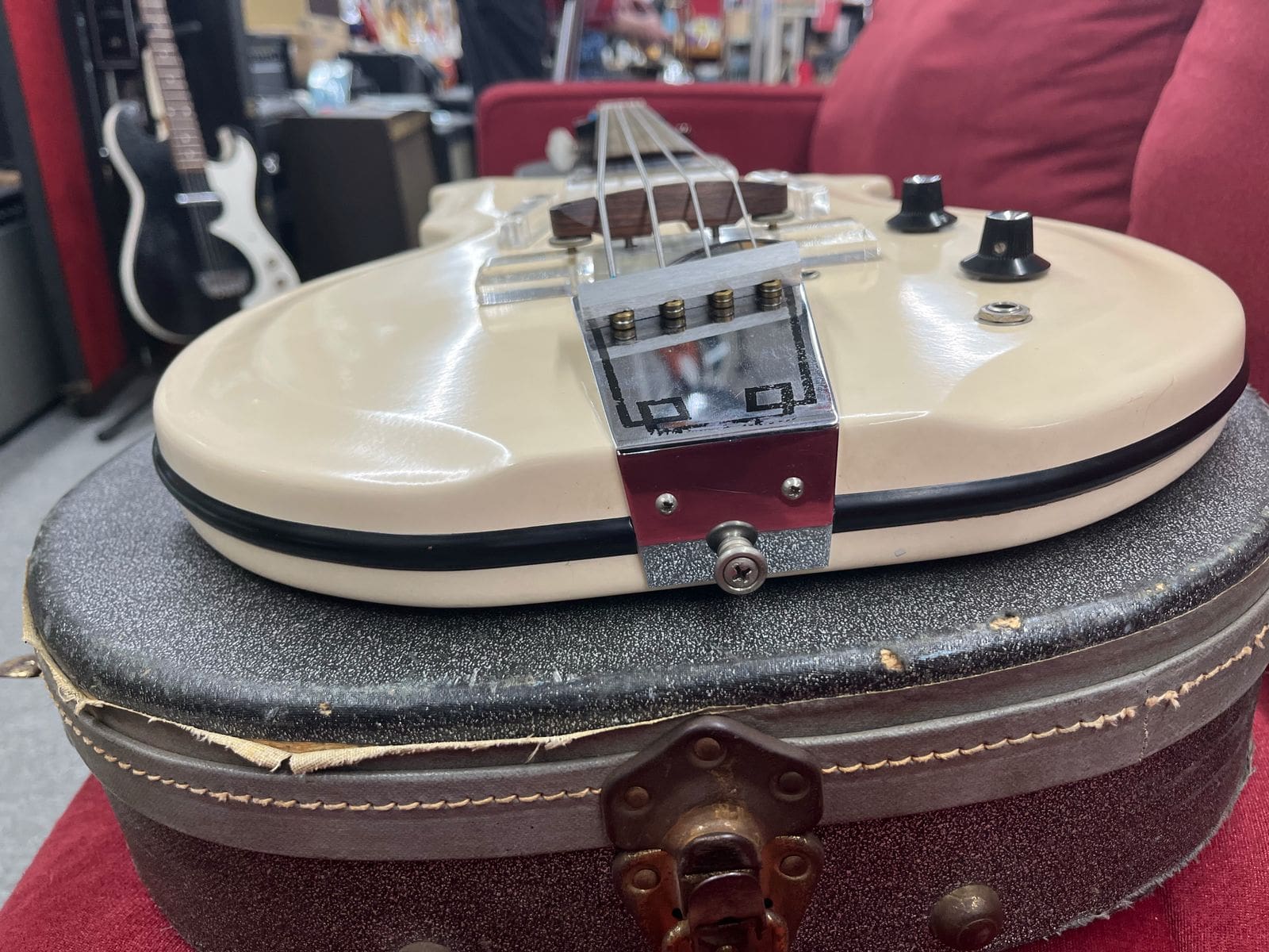 National Val Pro 85 Electric Short Scale Bass 1964-1968 W/ Original Case - Image 17