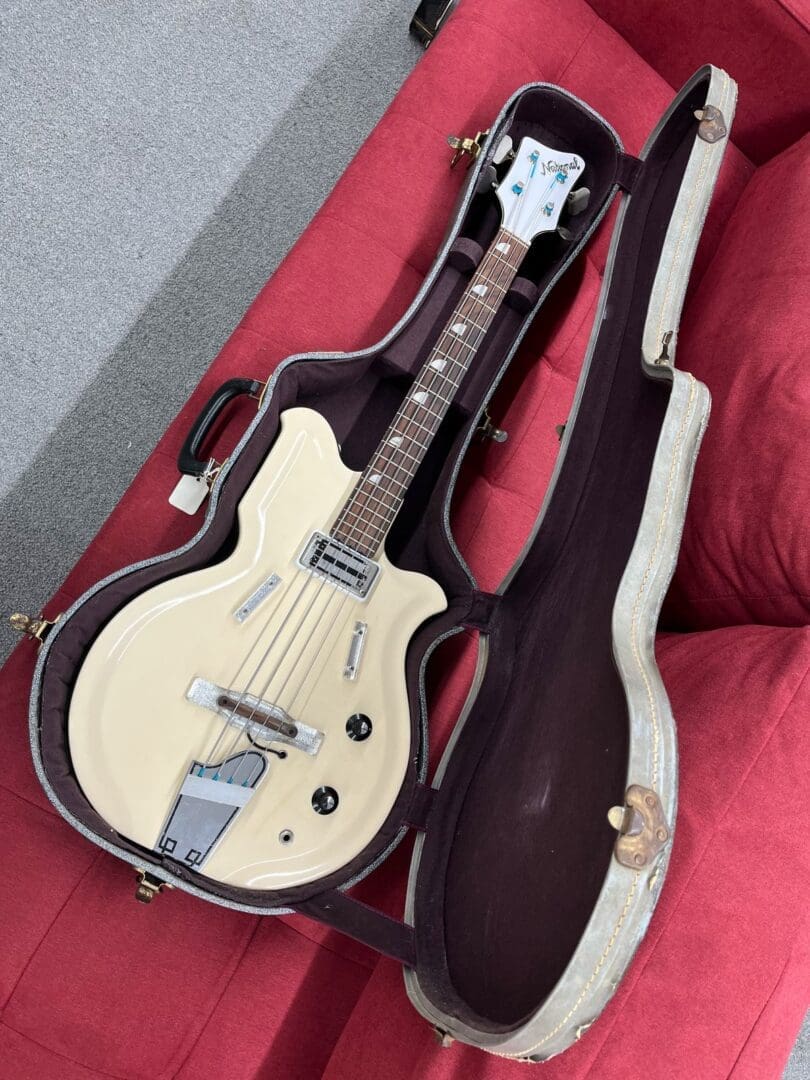 National Val Pro 85 Electric Short Scale Bass 1964-1968 W/ Original Case