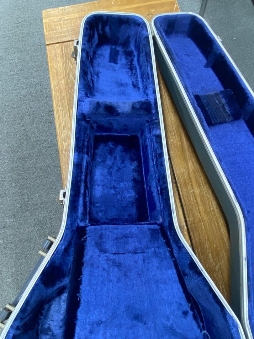 Vintage Martin Hardshell Dreadnought Case 1970's - Blue - Image 2