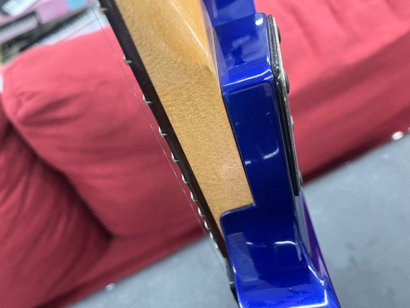 Ibanez RG570 Made in Japan 1990 - Blue W/ Hard Case - Image 11