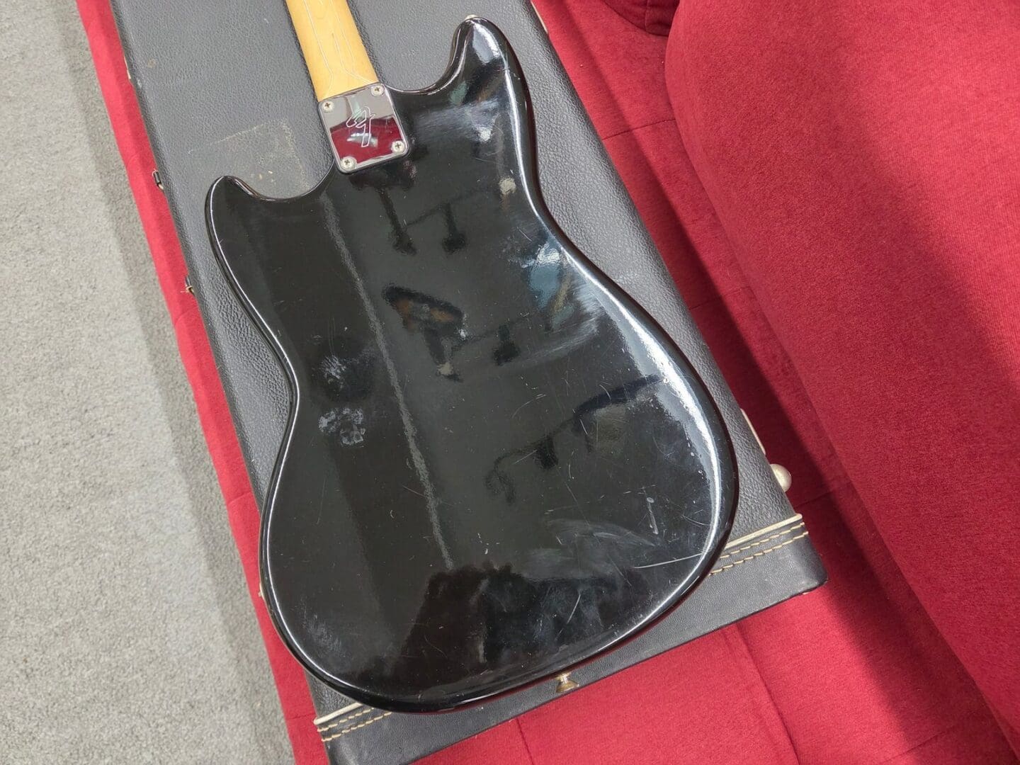 Fender Musicmaster with Rosewood Fretboard 1978 with Case and Hang Tag - Black - Image 11