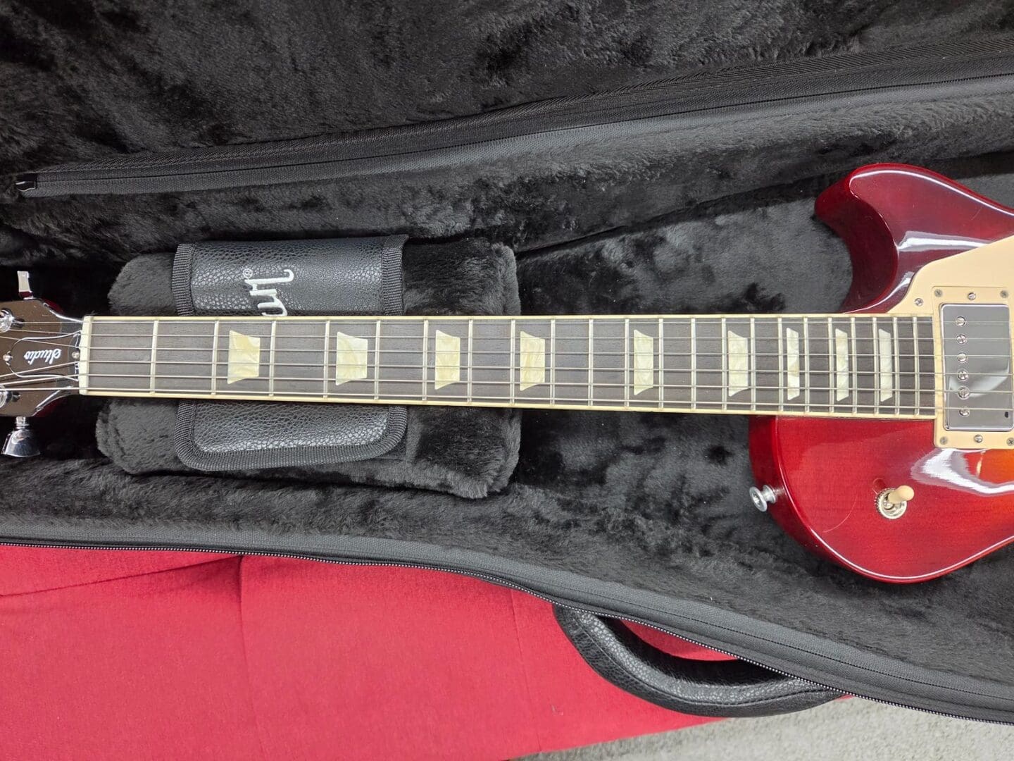 Gibson Les Paul Studio 2024 - Present - Cherry Sunburst - Image 4