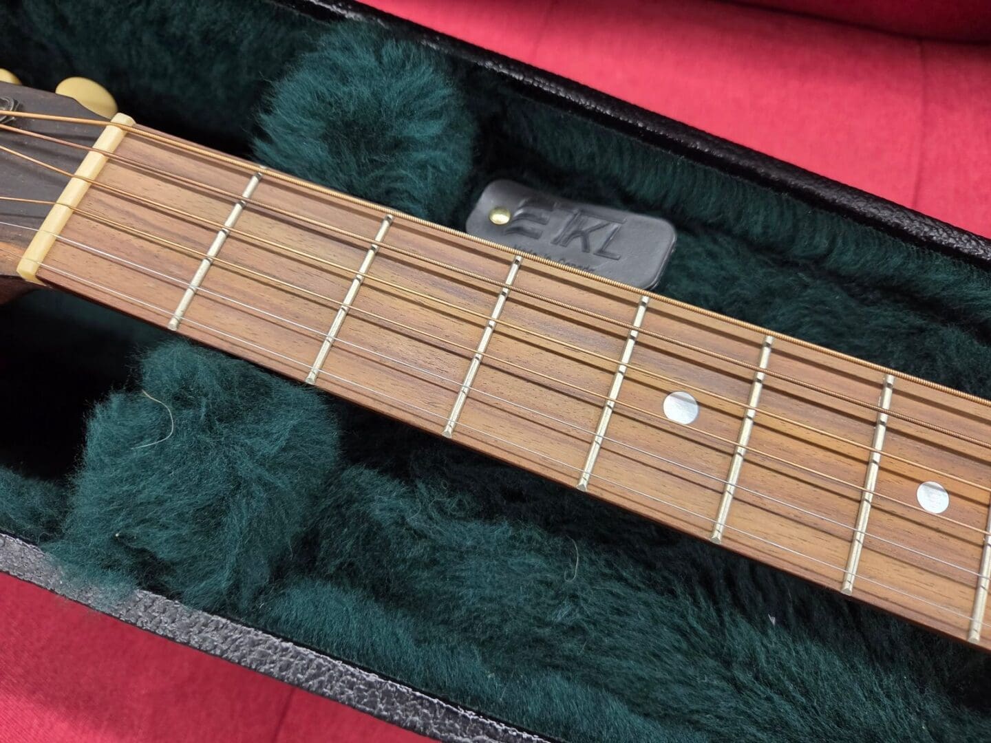 Martin 00L-17 Whiskey Sunset Sitka Spruce / Mahogany Left-Handed 14-Fret Grand Concert with Case - Whiskey Sunset - Image 3