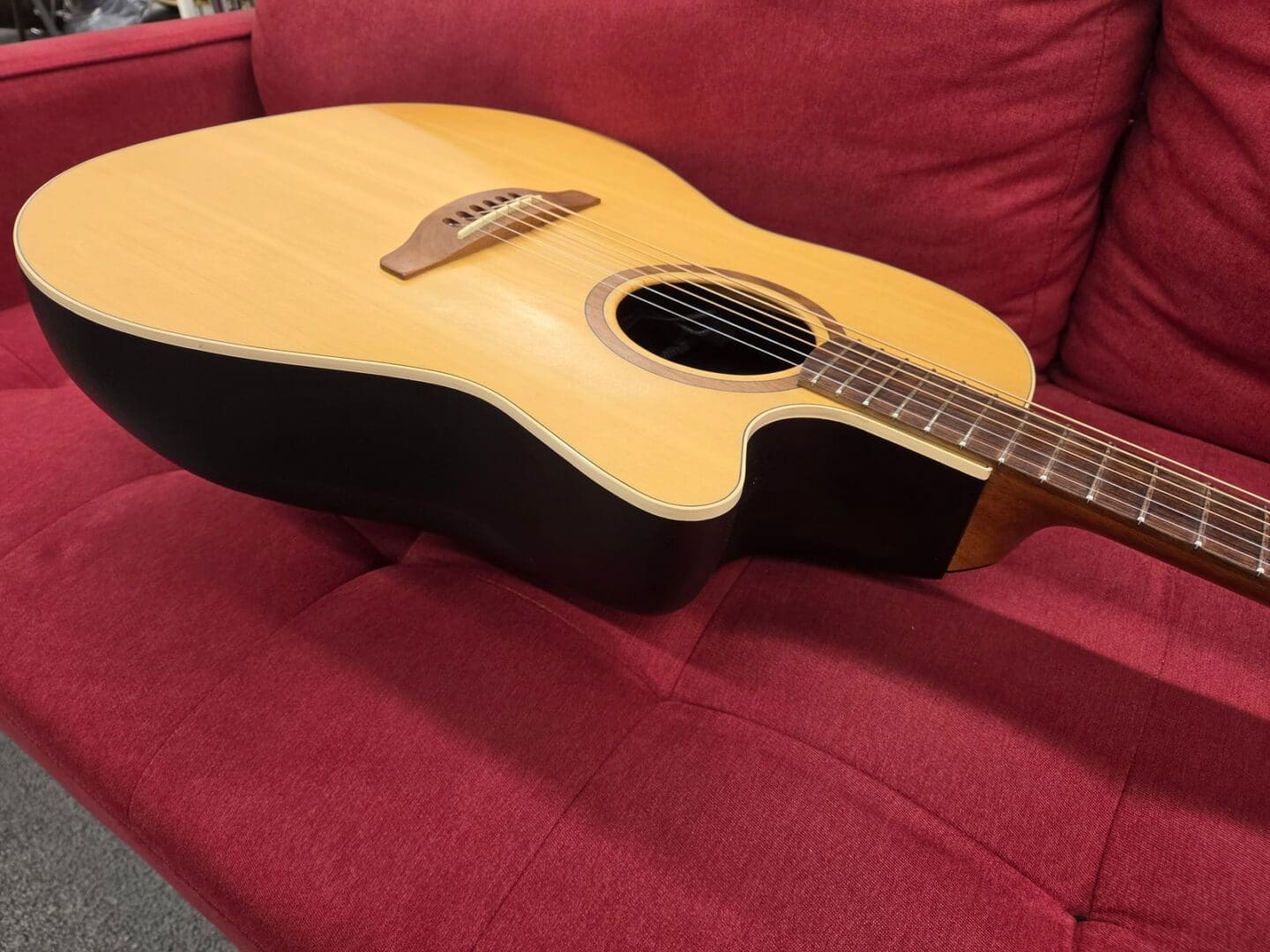 Ovation Balladeer Special S771-W with Case - Natural - Image 6