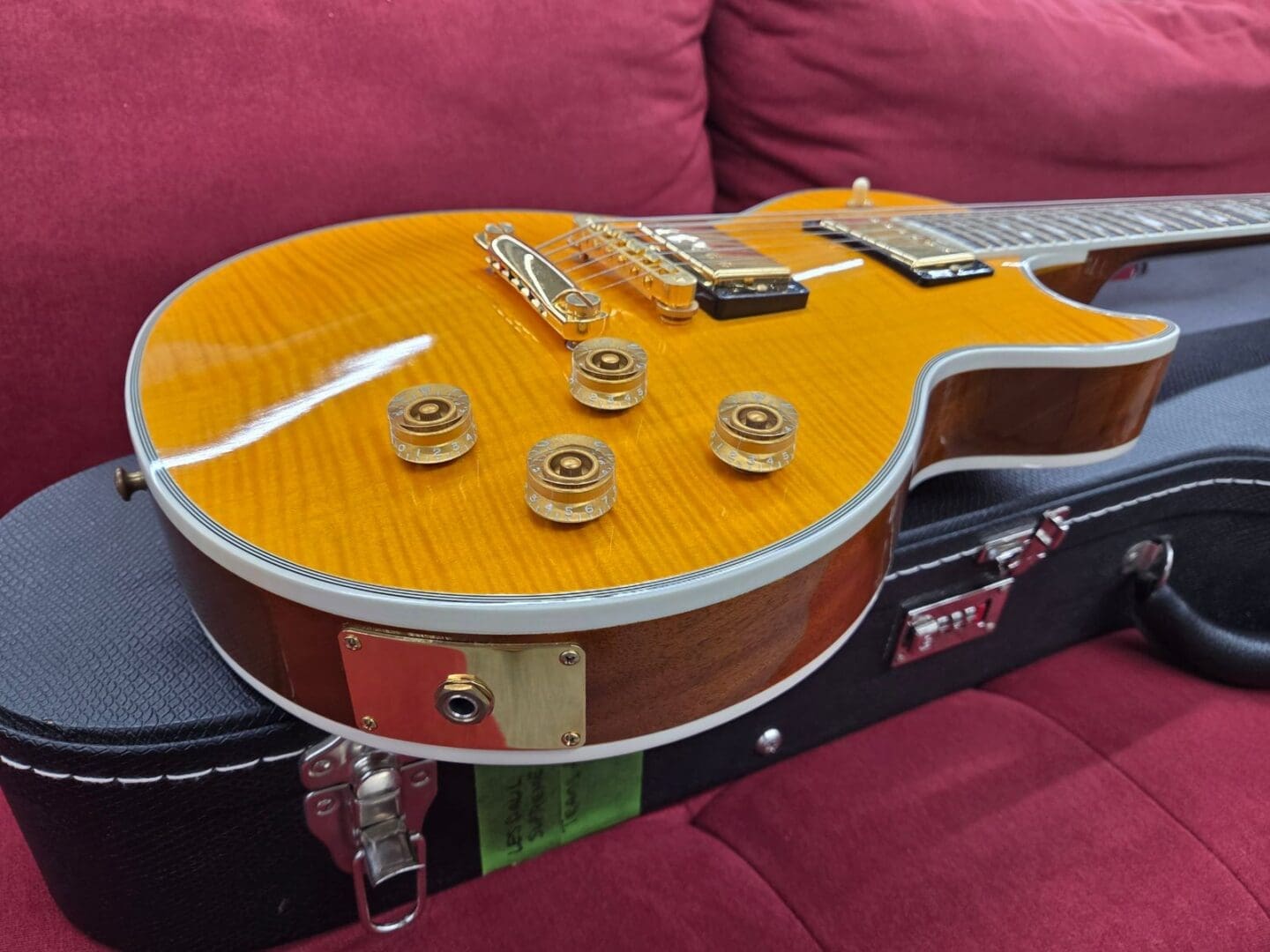 Gibson Les Paul Supreme with Case 2005 - Trans Amber - Image 8