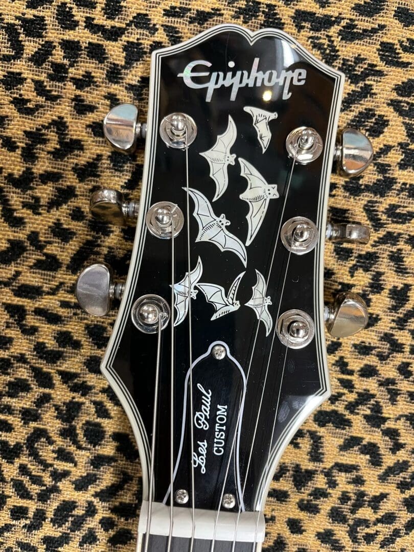 Epiphone Les Paul Custom "Bats In Flight" 2025 - Dark Purple Burst Used – Good - Image 3