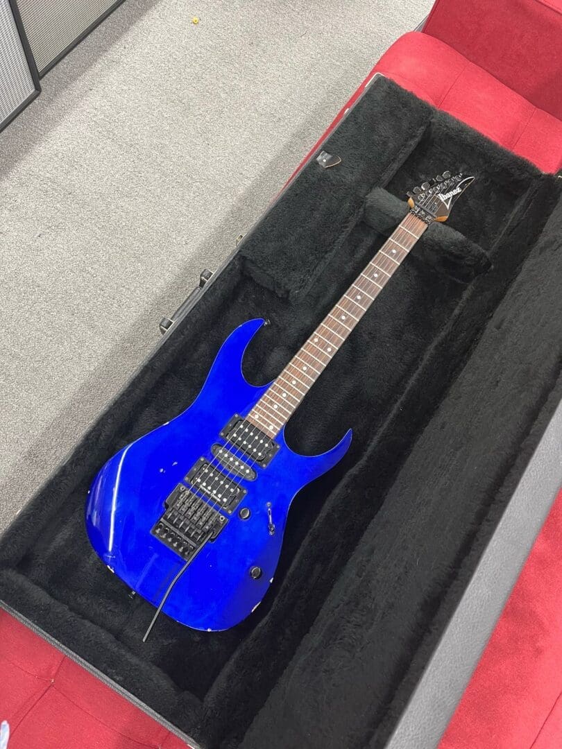 Ibanez RG570 Made in Japan 1990 - Blue W/ Hard Case