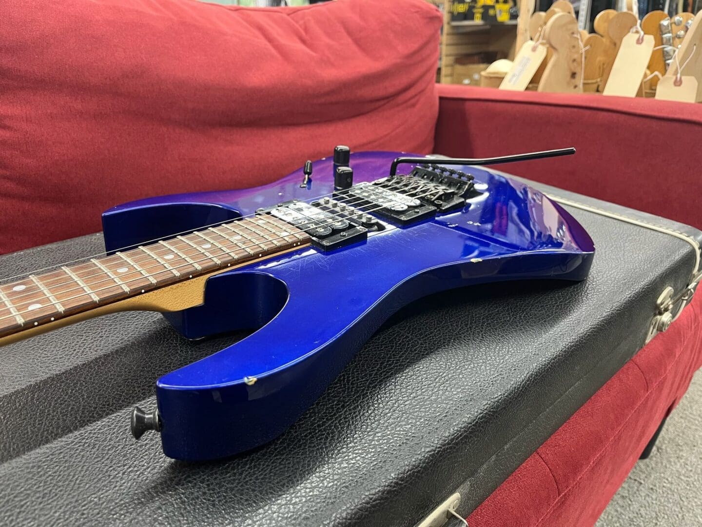 Ibanez RG570 Made in Japan 1990 - Blue W/ Hard Case - Image 18