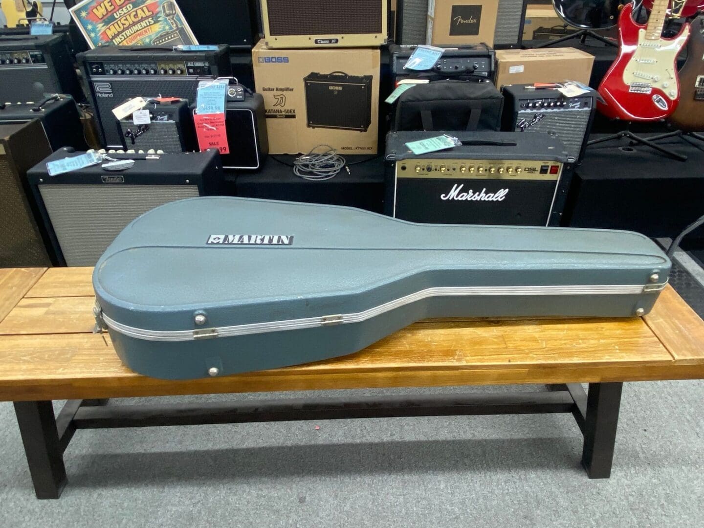 Vintage Martin Hardshell Dreadnought Case 1970's - Blue - Image 9